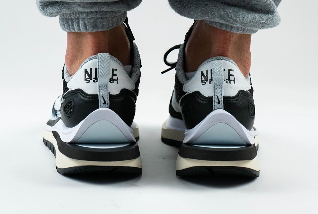 Sacai X Nike Vaporwaffle Black White