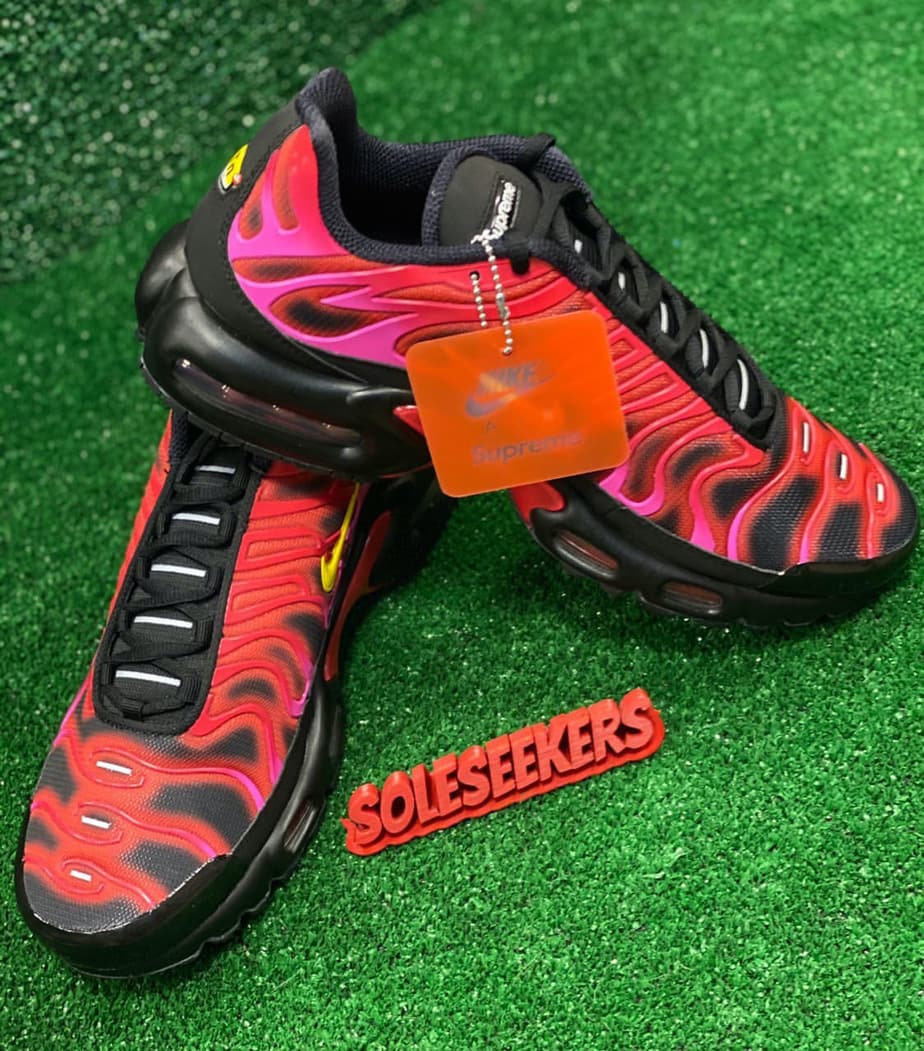 Supreme x Nike Air Max Plus "University Red"