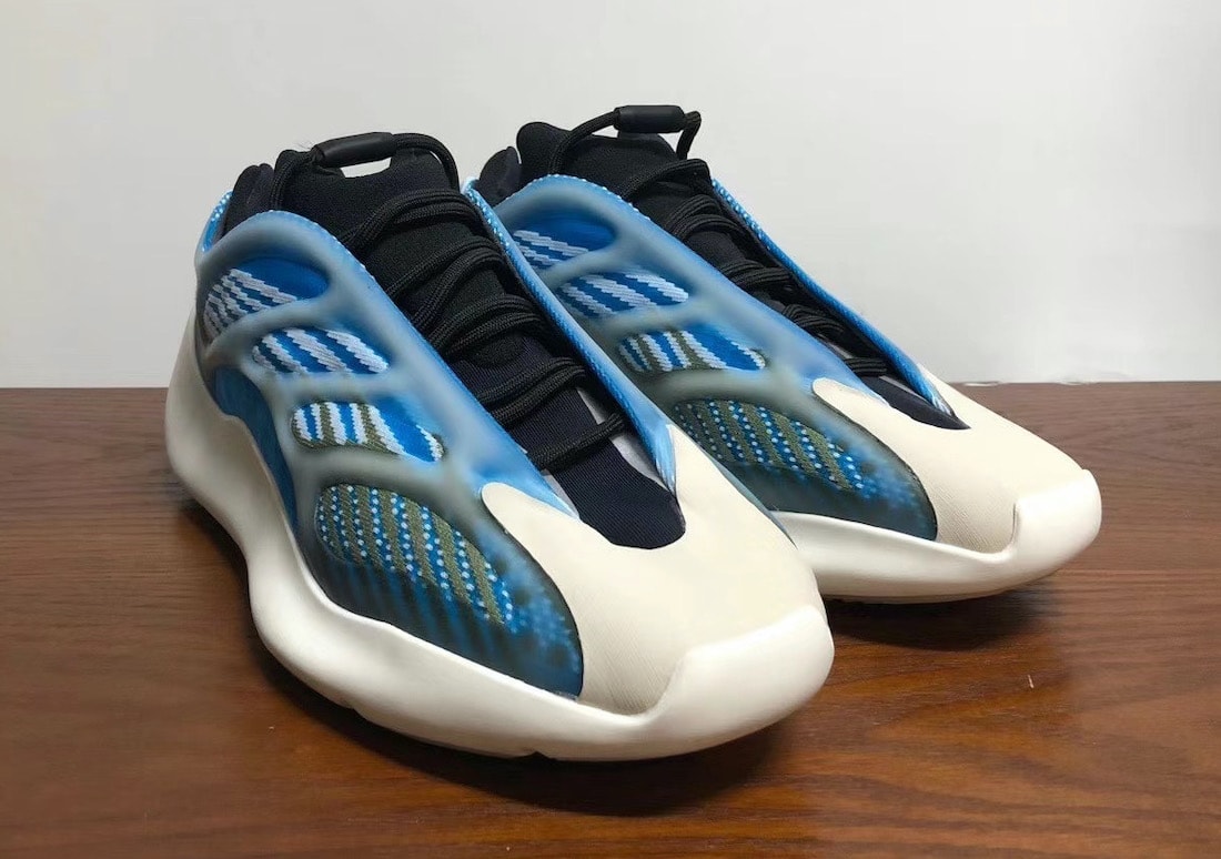 adidas Yeezy 700 V3 Arzareth