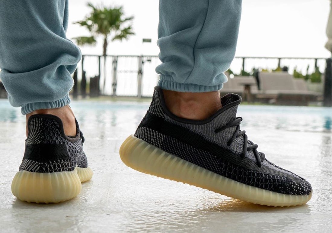 adidas Yeezy Boost 350 V2 "Carbon"