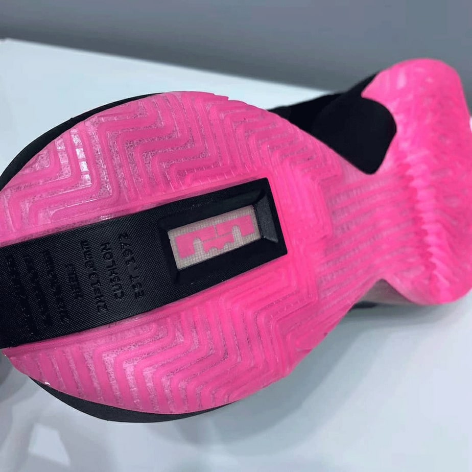 Nike LeBron Soldier 14 "Kay Yow"