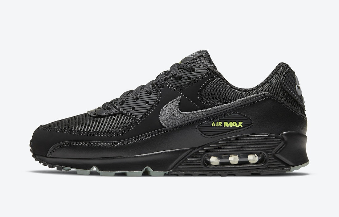 Official Images of the Nike Air Max 90 "Spider Web"
