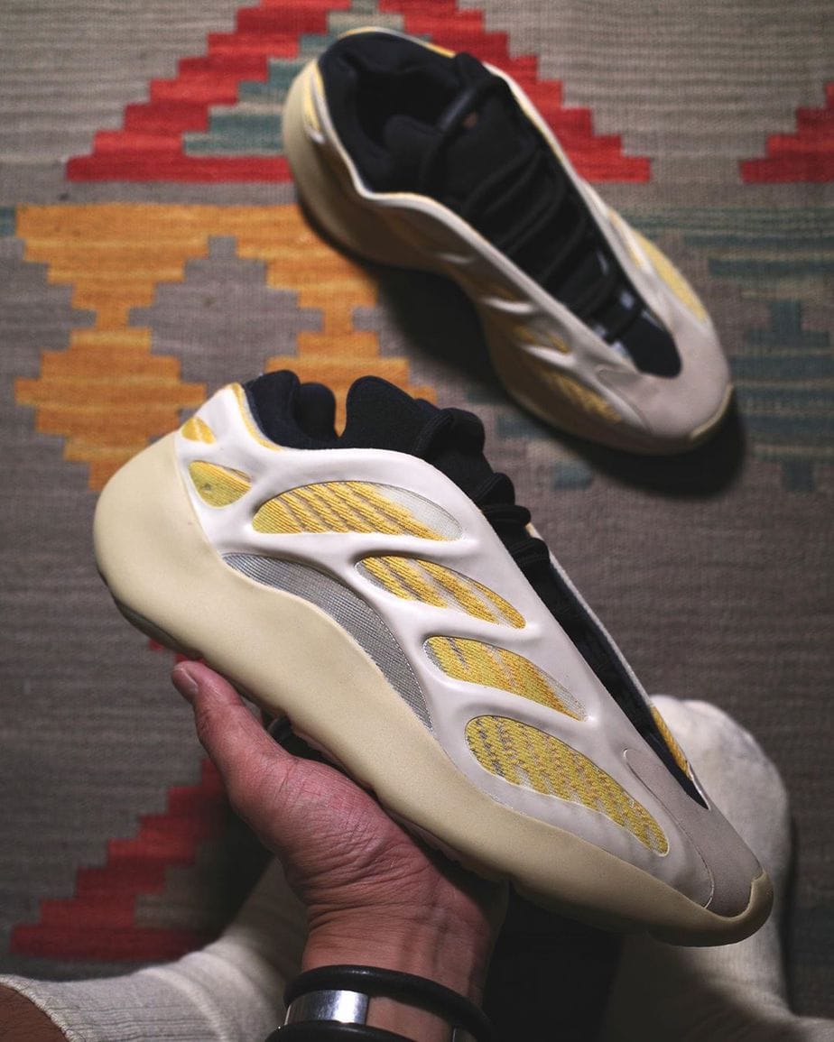 adidas Yeezy 700 V3 Srphym