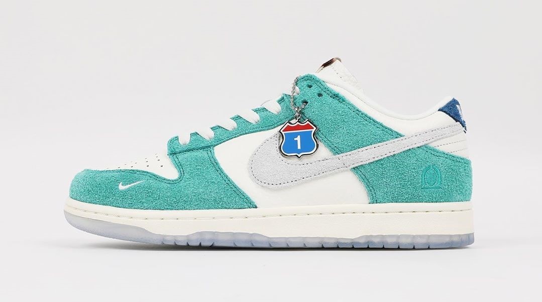 Kasina X Nike Dunk Low Road Sign