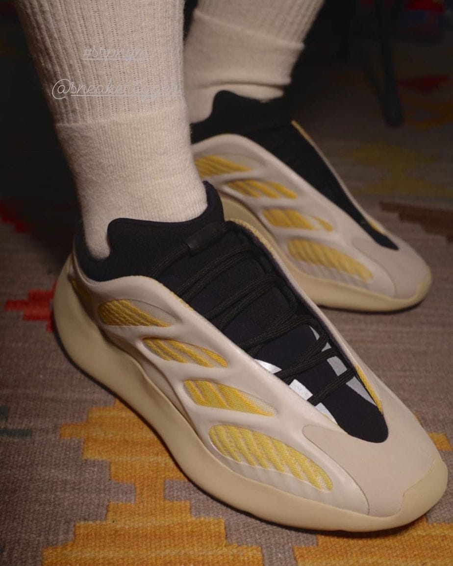 adidas Yeezy 700 V3 Srphym