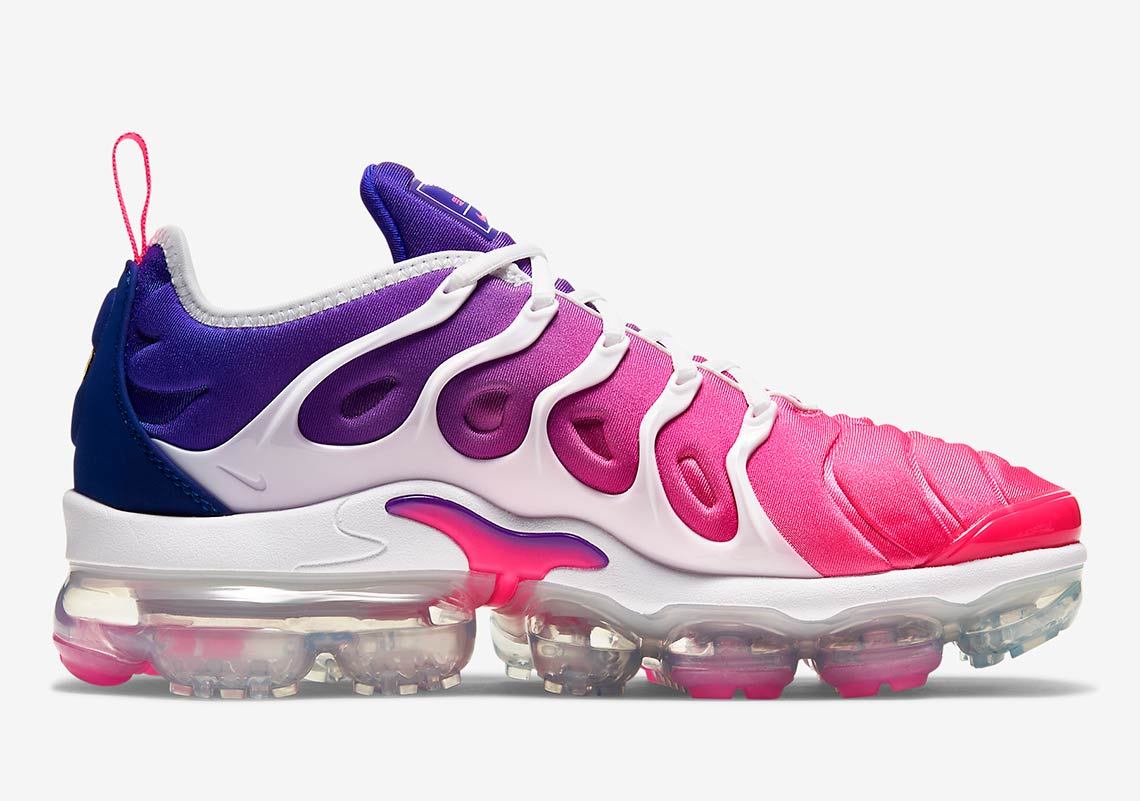 Nike Vapormax Plus Features a Gradient Pink/Purple Makeover