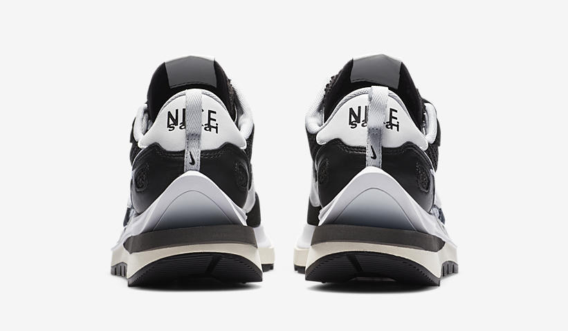 Sacai X Nike Vaporwaffle 'black/white'