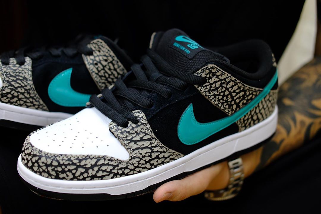 Nike SB Dunk Low Atmos Elephant
