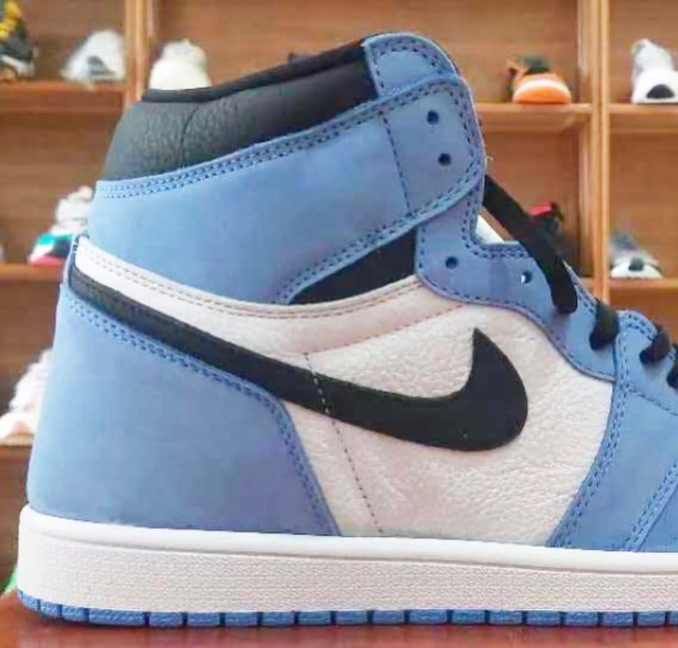 Air Jordan 1 High Og University Blue