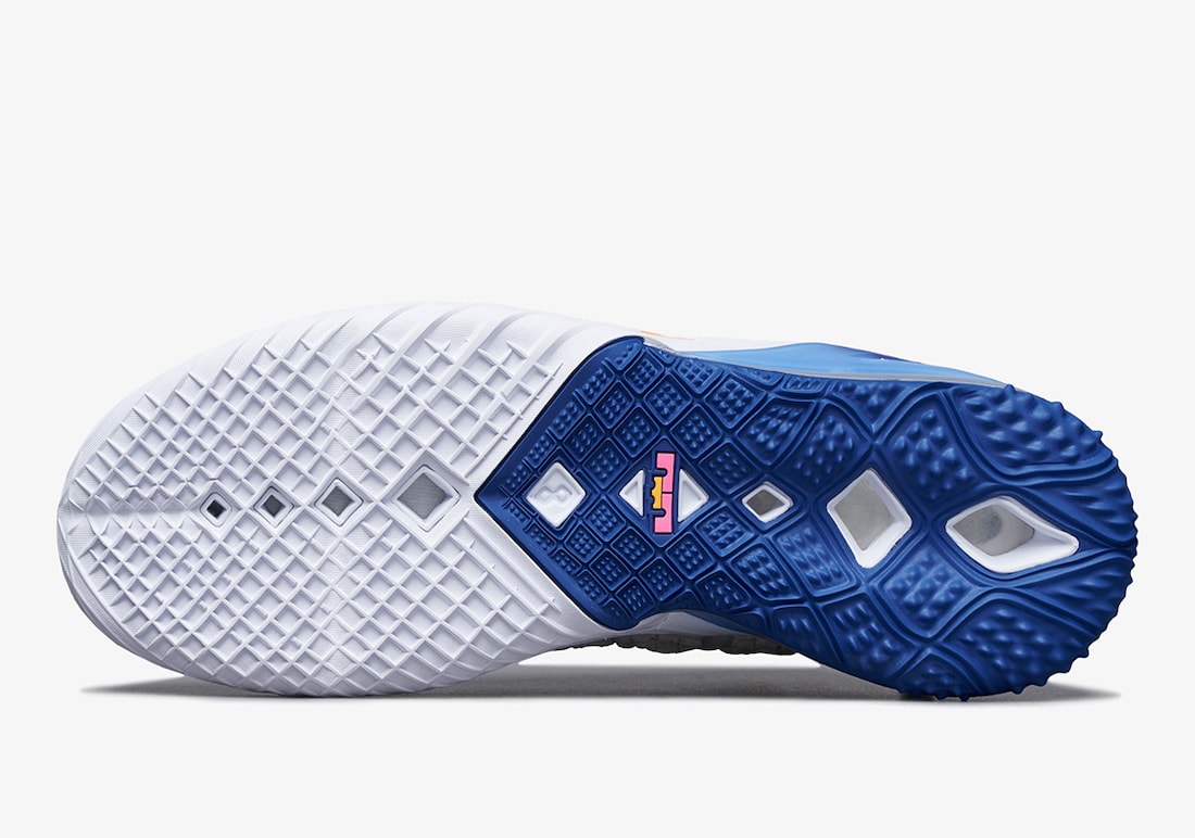 Nike LeBron 18 "Los Angeles By Day" Available Now