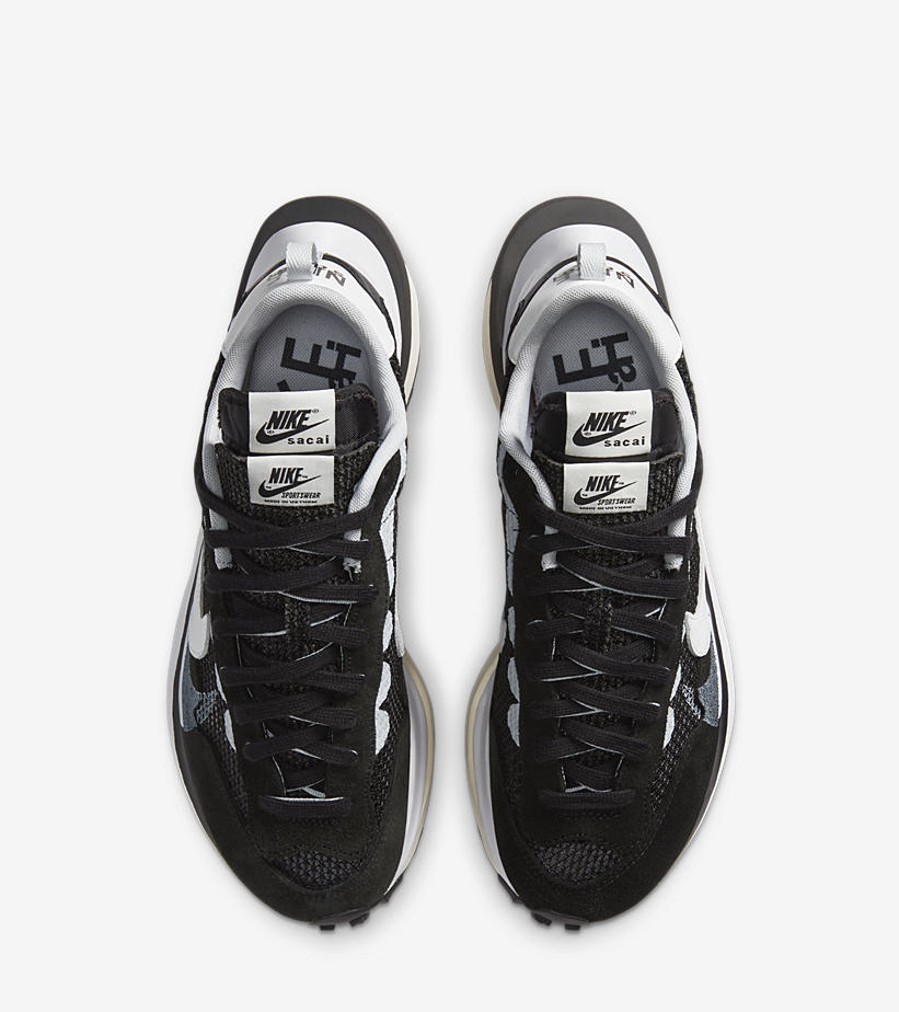 Sacai X Nike Vaporwaffle 'black/white'