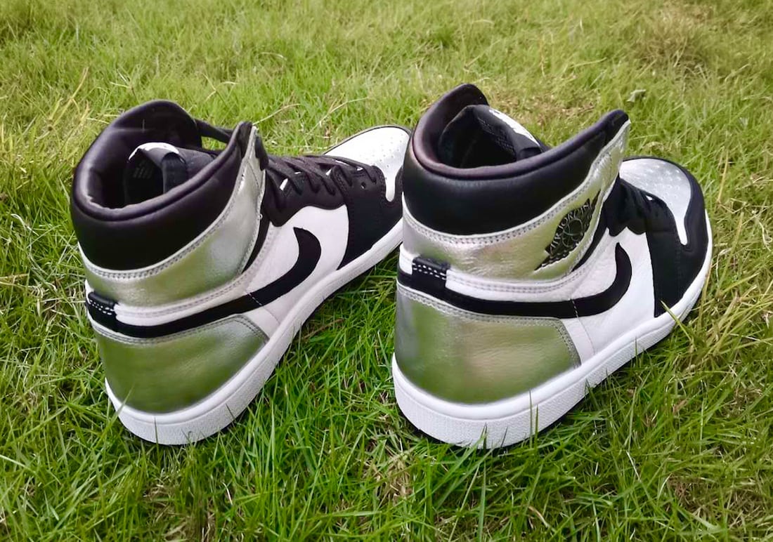 Air Jordan 1 High "Silver Toe"