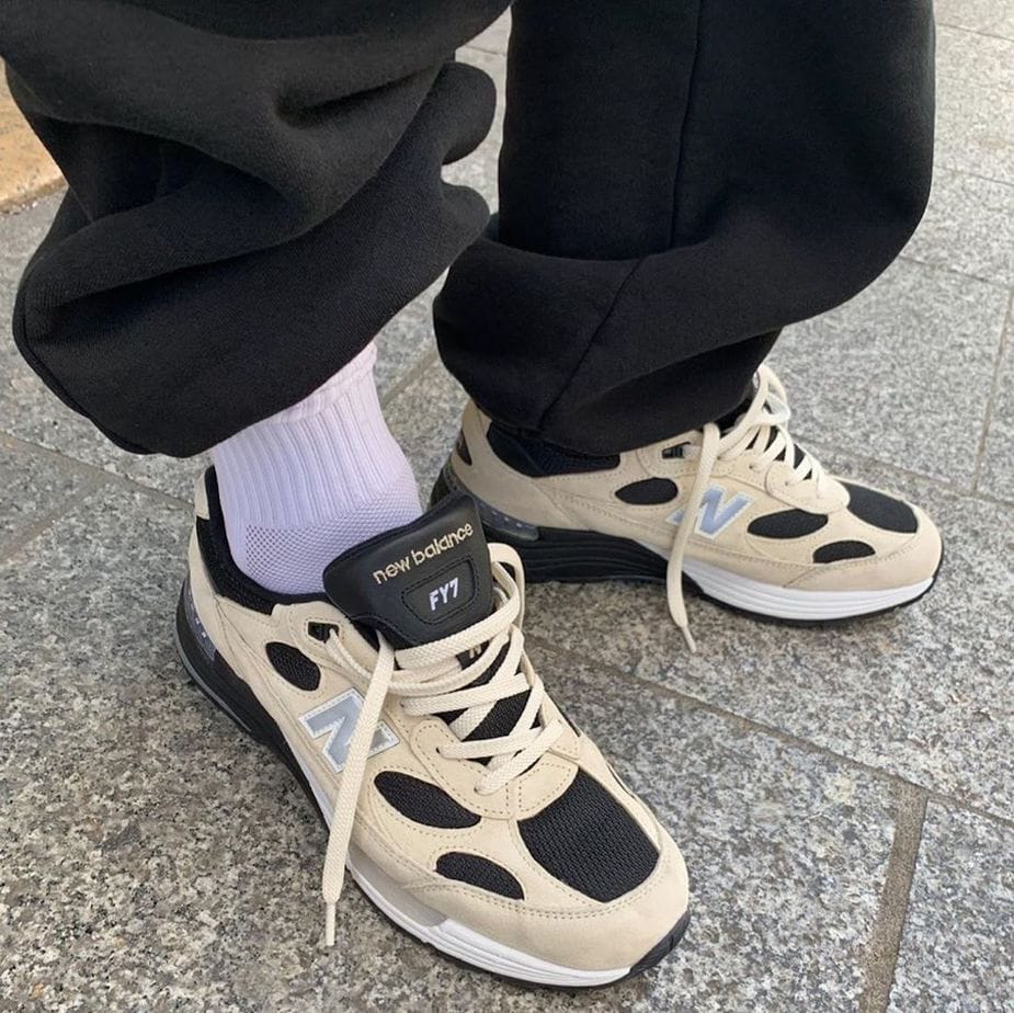 Studio Fy7 New Balance 992