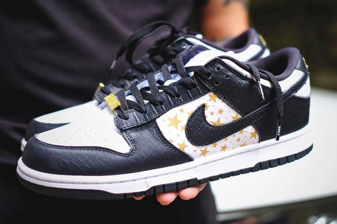 Supreme Nike SB Dunk Low Black Stars DH3228-102