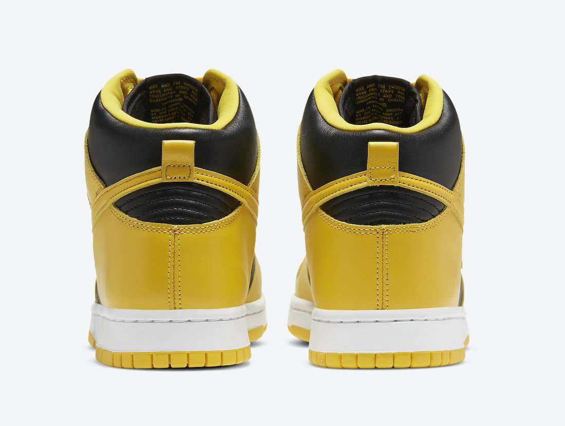 Nike Dunk High "Varsity Maize"