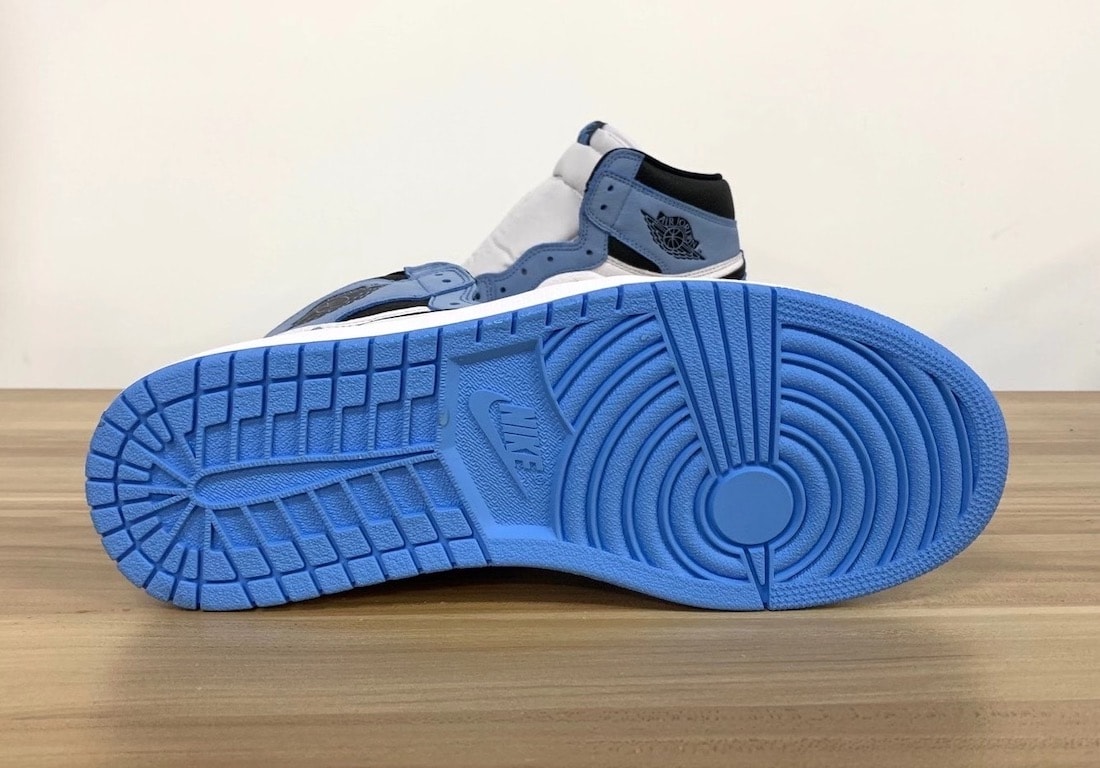 Air Jordan 1 High Og University Blue