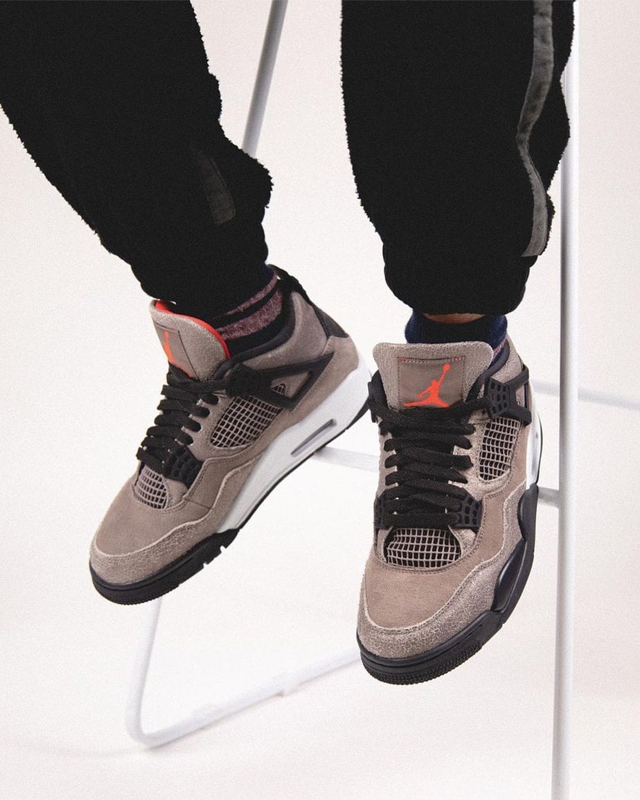 Air Jordan 4 Taupe Haze