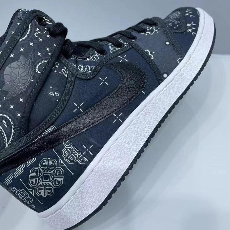 More Images of the Air Jordan 1 KO "Paisley"