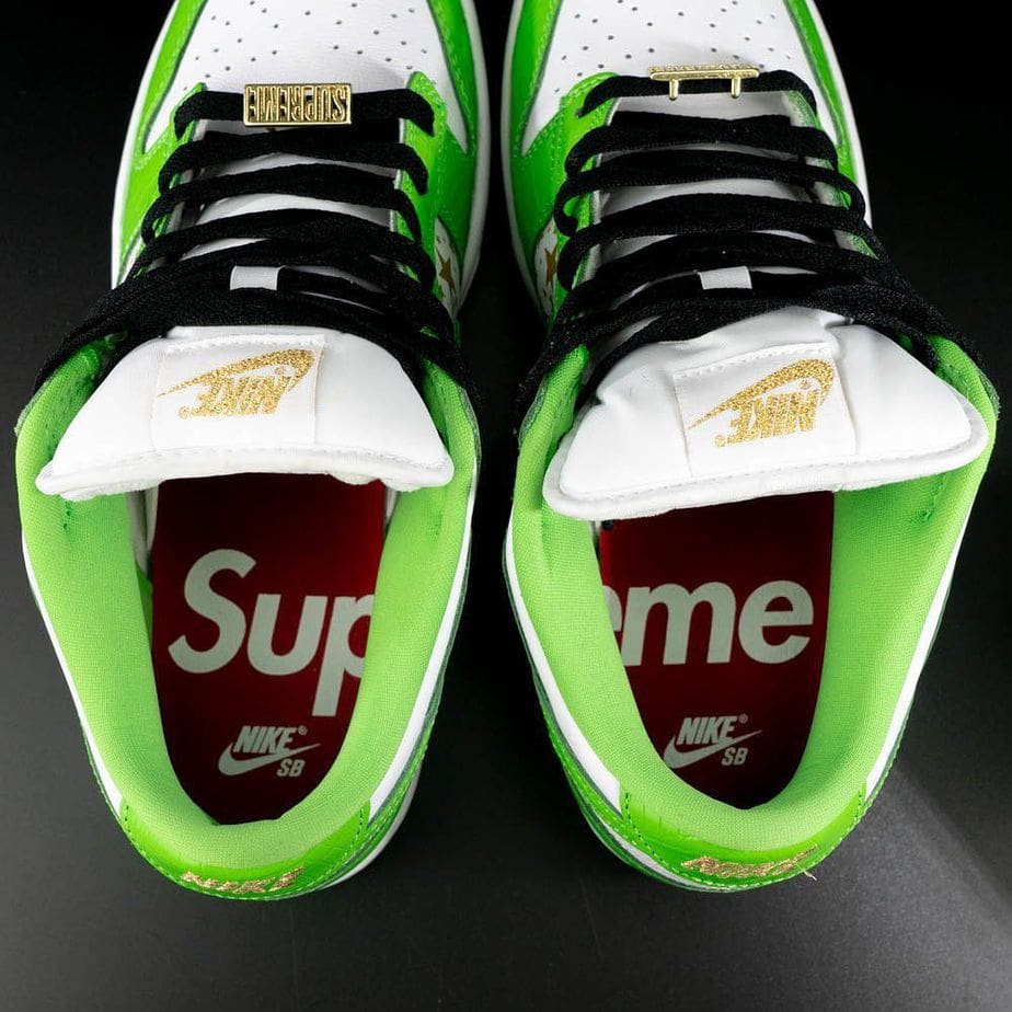 Supreme X Nike SB Dunk Low Green