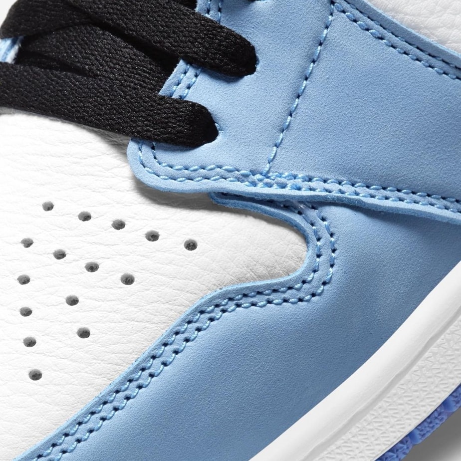 Air Jordan 1 High University Blue