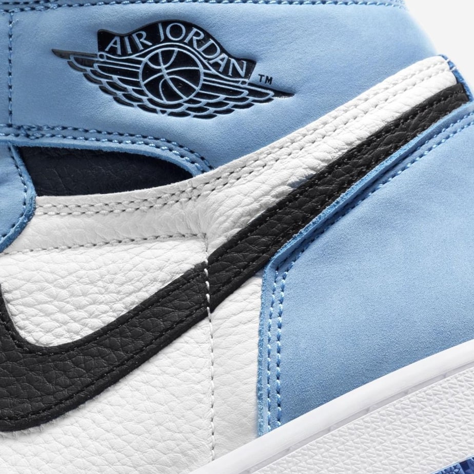 Air Jordan 1 High University Blue