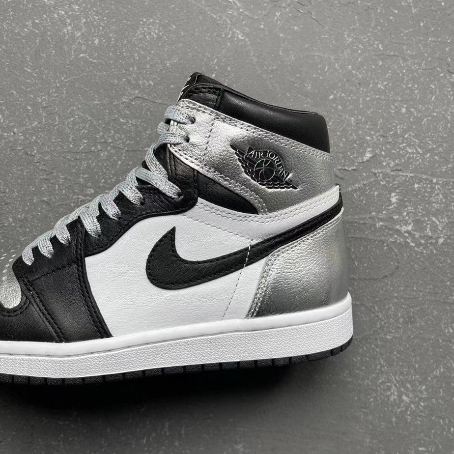 Air Jordan 1 High Og Silver Toe