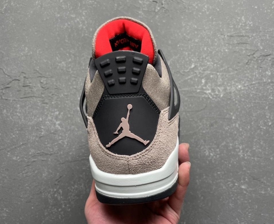 Air Jordan 4 "Taupe Haze"