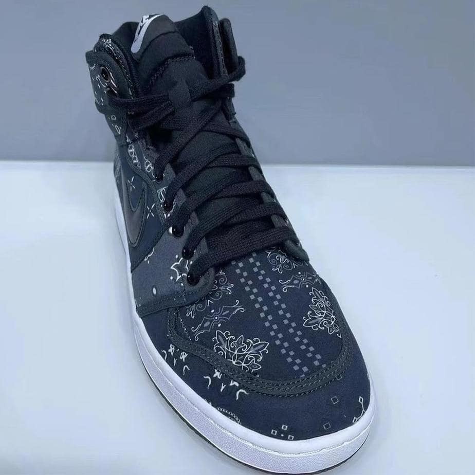 More Images of the Air Jordan 1 KO "Paisley"