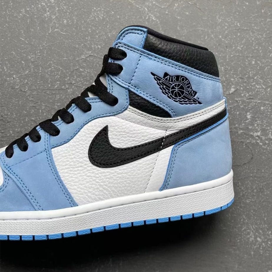 Air Jordan 1 High University Blue 2021