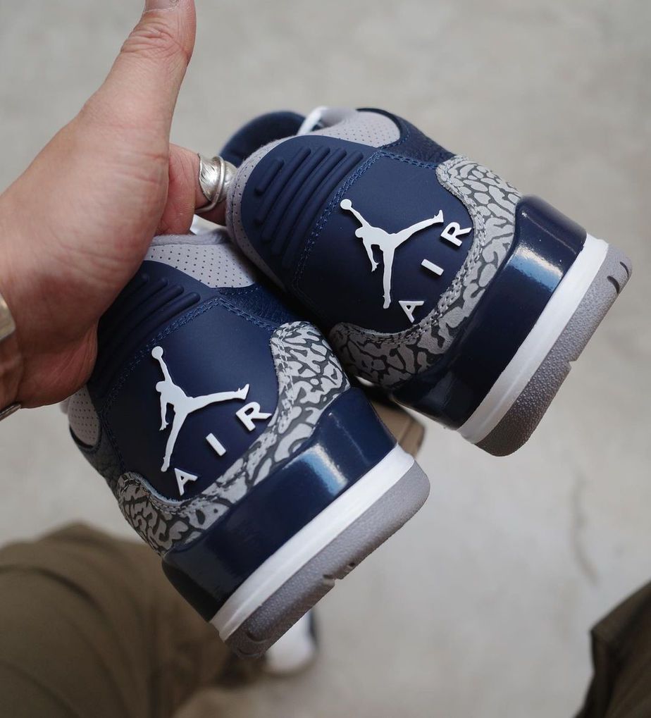 Air Jordan 3 Georgetown 2021