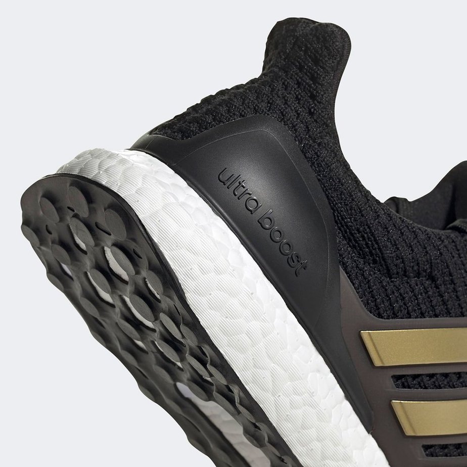 adidas Ultra Boost 4.0 DNA Graced with "Gold Metallic" Detailing