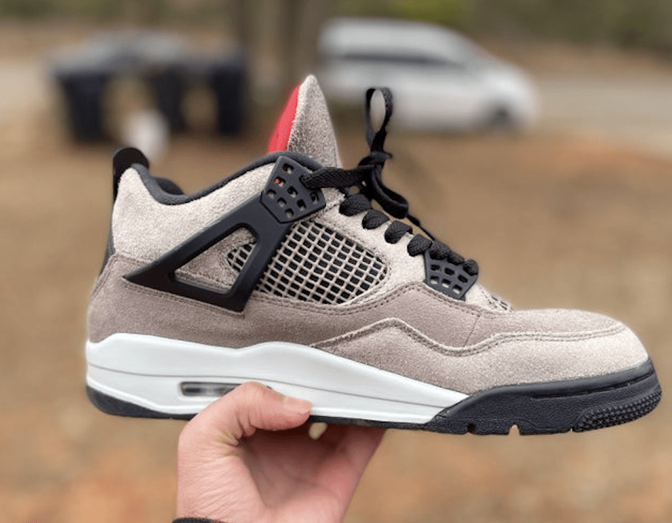 Air Jordan 4 Taupe Haze