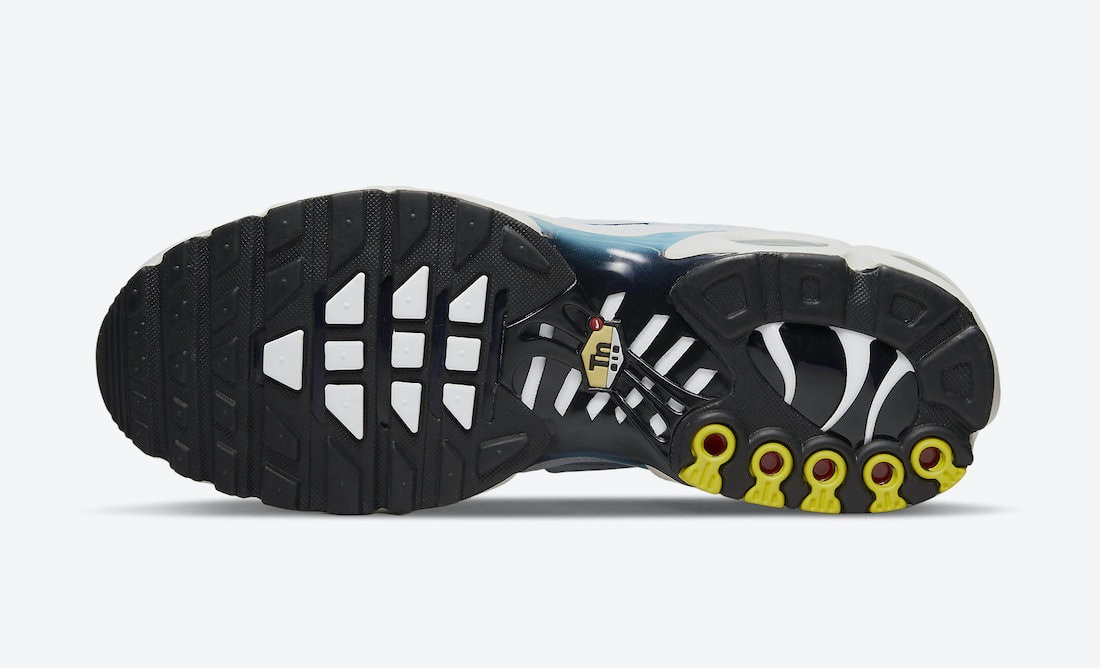 Nike Adds a Gradient Blue to The Air Max Plus