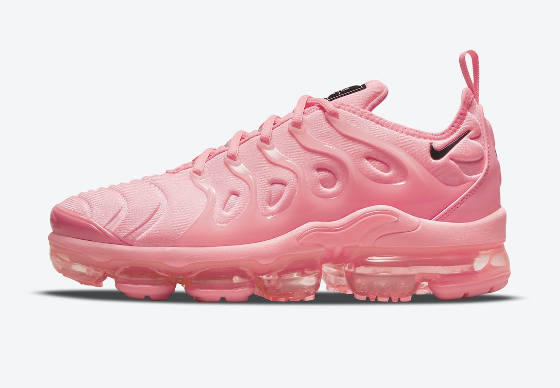 Nike Air VaporMax Plus Surfaces in a Bubblegum Theme
