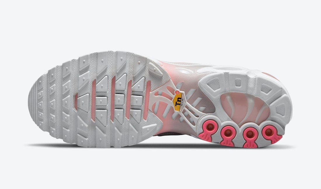 Nike Set to Add Soft Pink Tones to the Air Max Plus
