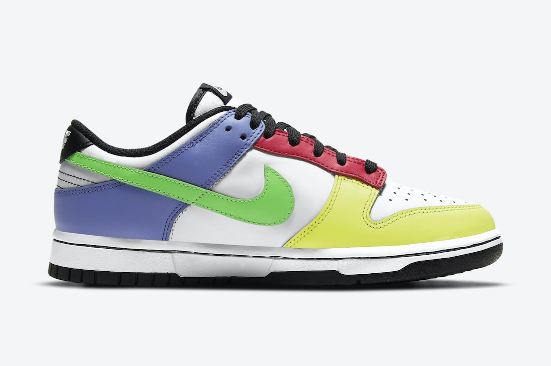 Nike Dunk Low WMNS "Green Strike"