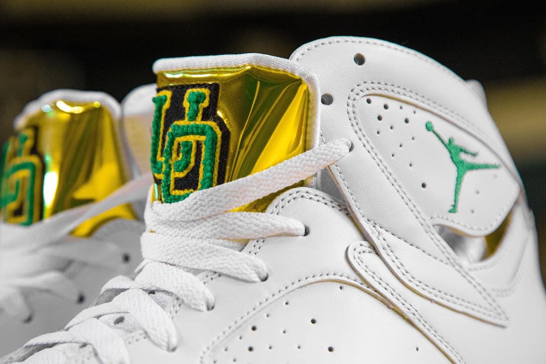 Oregon Ducks Receive an Air Jordan 7 PE