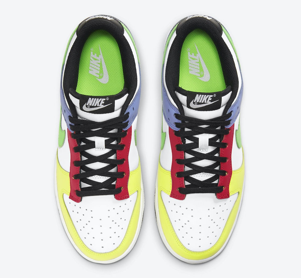 Nike Dunk Low WMNS "Green Strike"