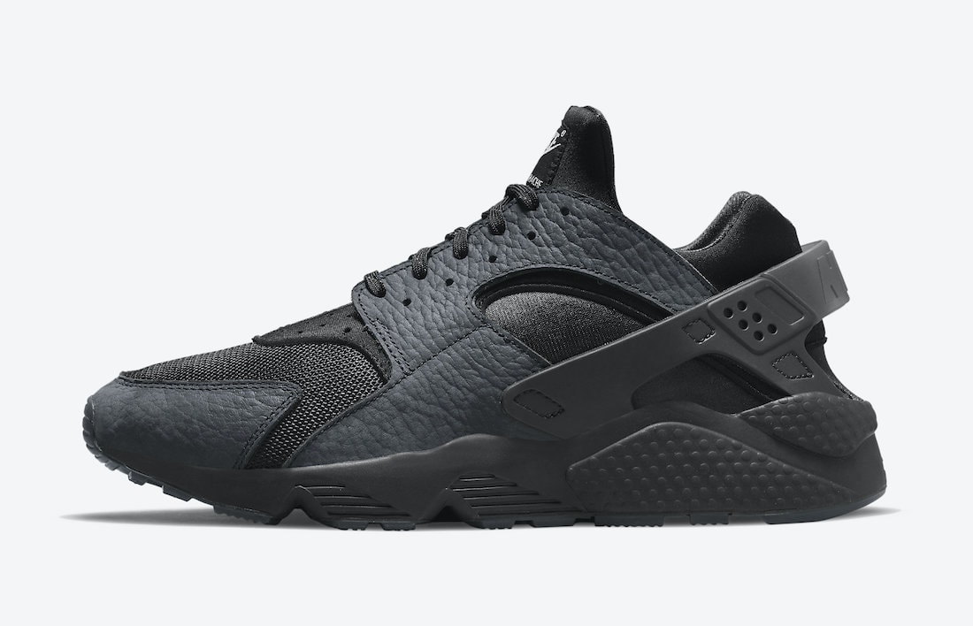 Nike Air Huarache DJ6890-001