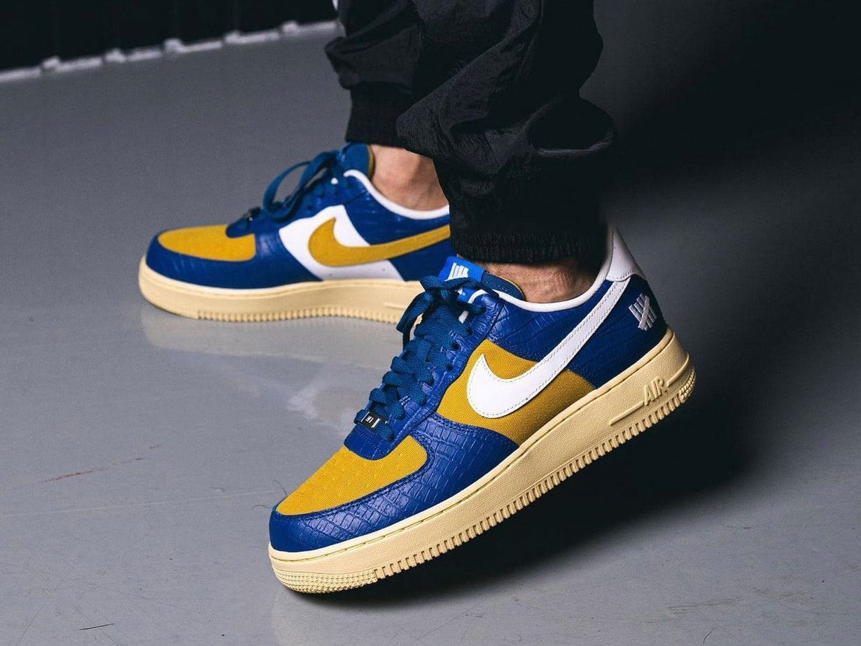 nike air force 1 low on feet