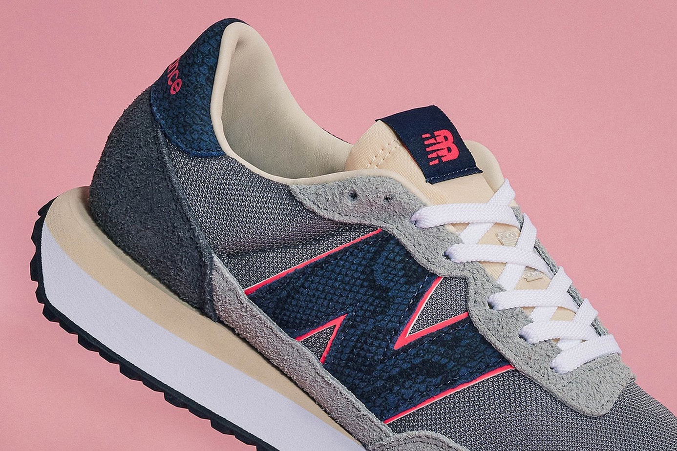Sneakersnstuff New Balance 237