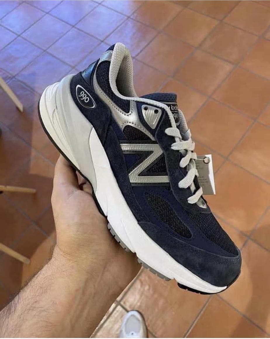 New Balance 990v6