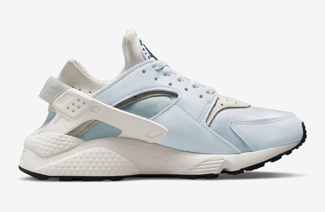 Nike Air Huarache DH4439-400