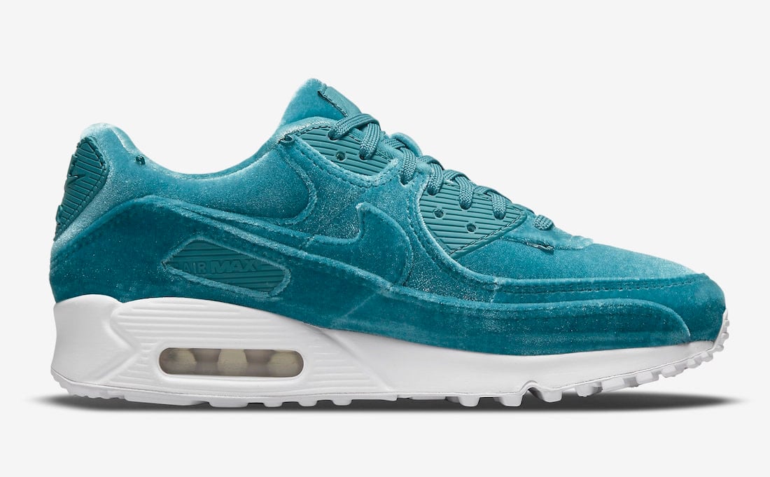 Nike Air Max 90 Lucky Charms Ash Green DO2194-001
