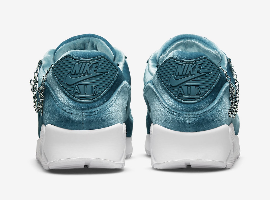 Nike Air Max 90 Lucky Charms Ash Green DO2194-001