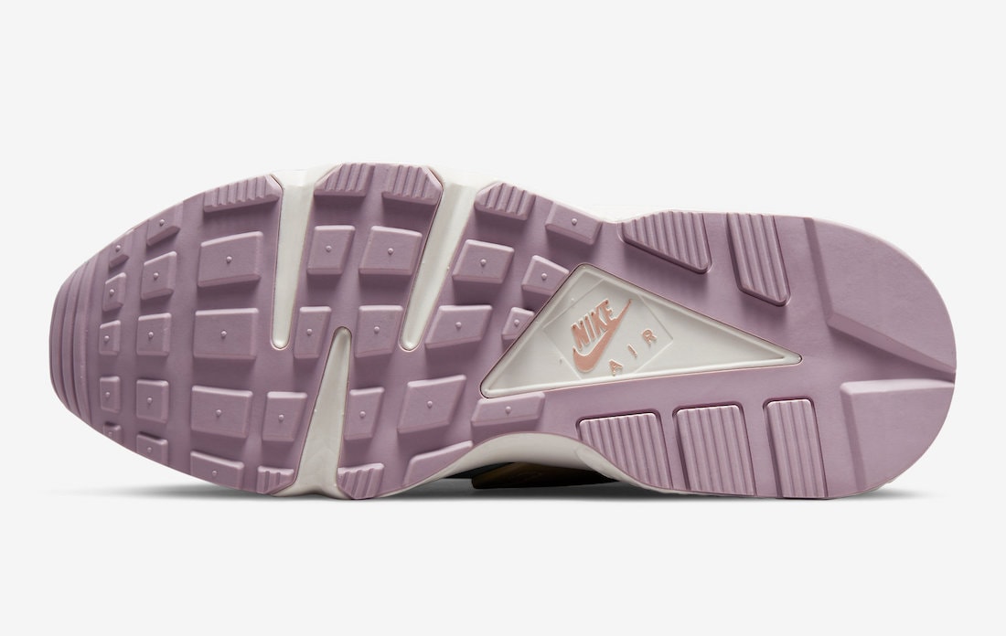 Nike Air Huarache Dusty Sage DQ4990-104