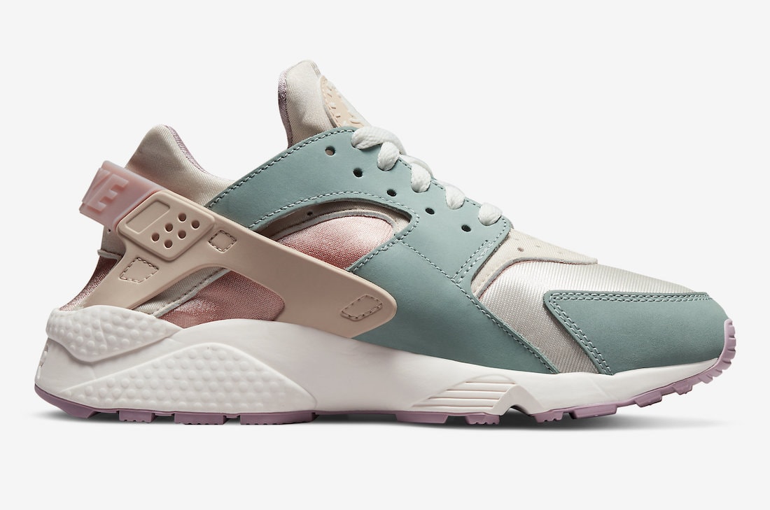 Nike Air Huarache Dusty Sage DQ4990-104