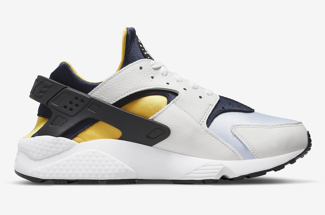 Nike Air Huarache Michigan DD1068-107