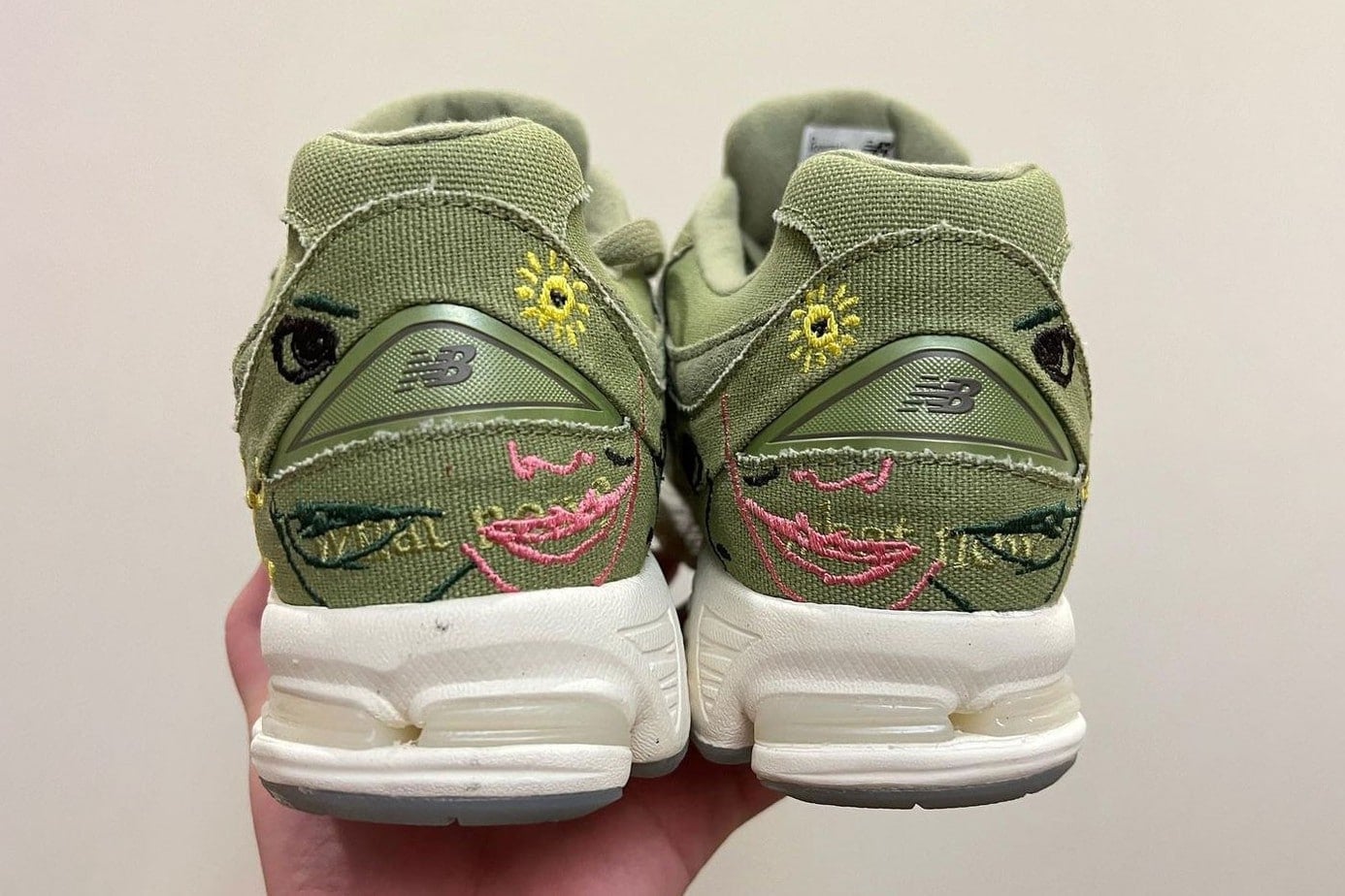 Bryant Giles New Balance 2002r First Look