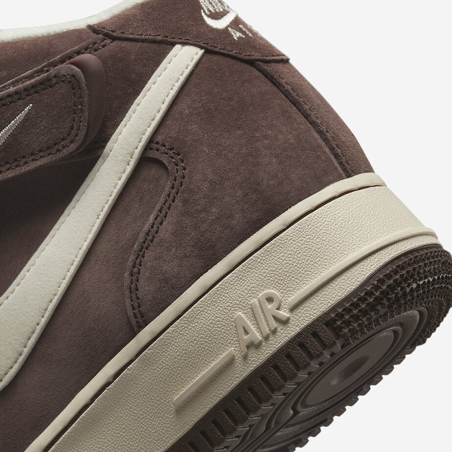 Nike Air Force 1 Mid Chocolate DM0107-200